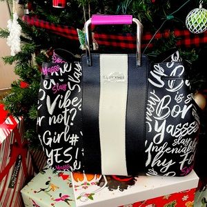 Sassy Jones Medium Lori tote